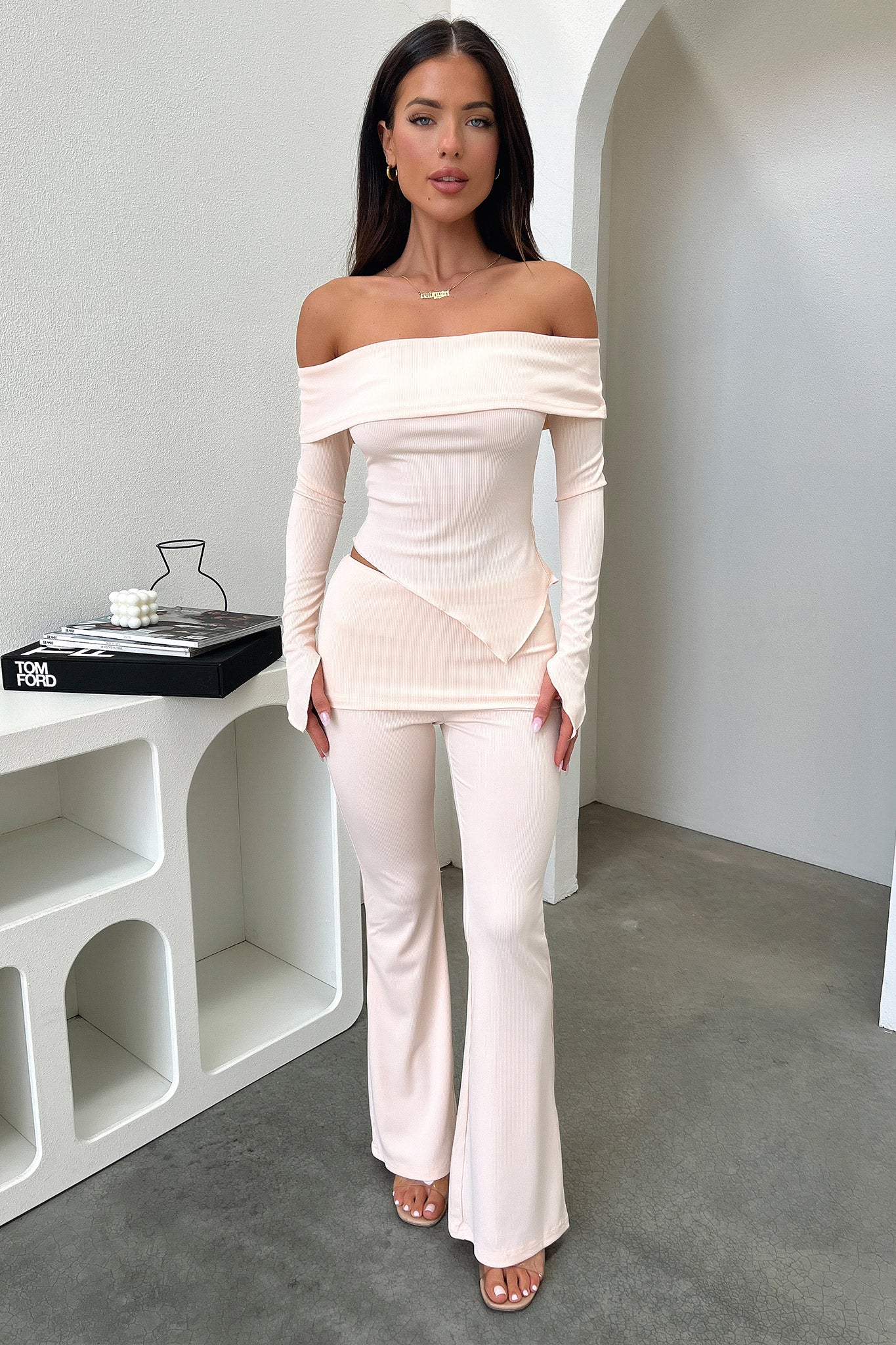 Fashionable one shoulder long sleeve two piece set